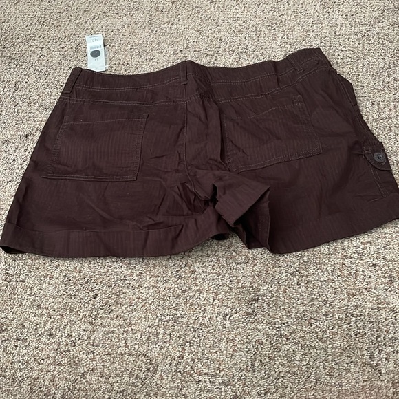 Ladies shorts - Picture 2 of 4